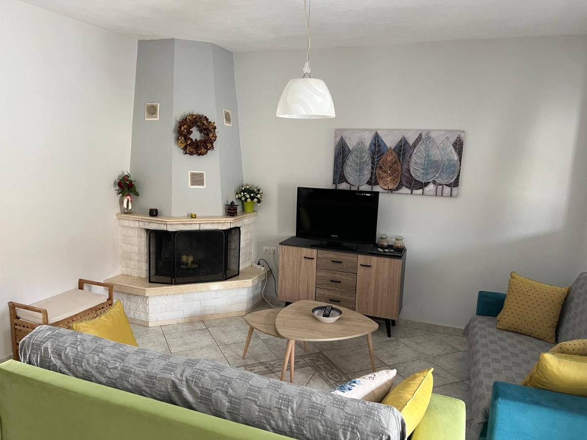 Apartment Efi Néa Péramos Extérieur photo